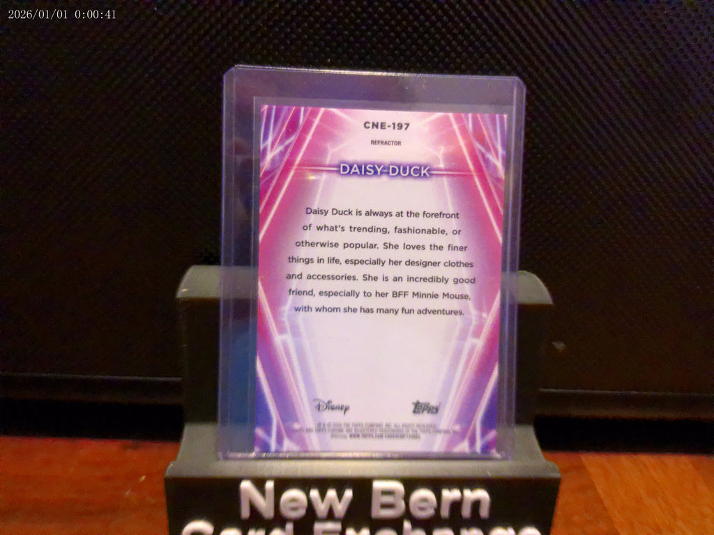 2025 Topps Chrome Disney Daisy Duck Refractor 190/199