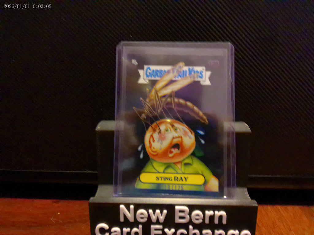 2022 Topps Garbage Pail Kids Sting Ray Black Refractor 119/125 (179b)