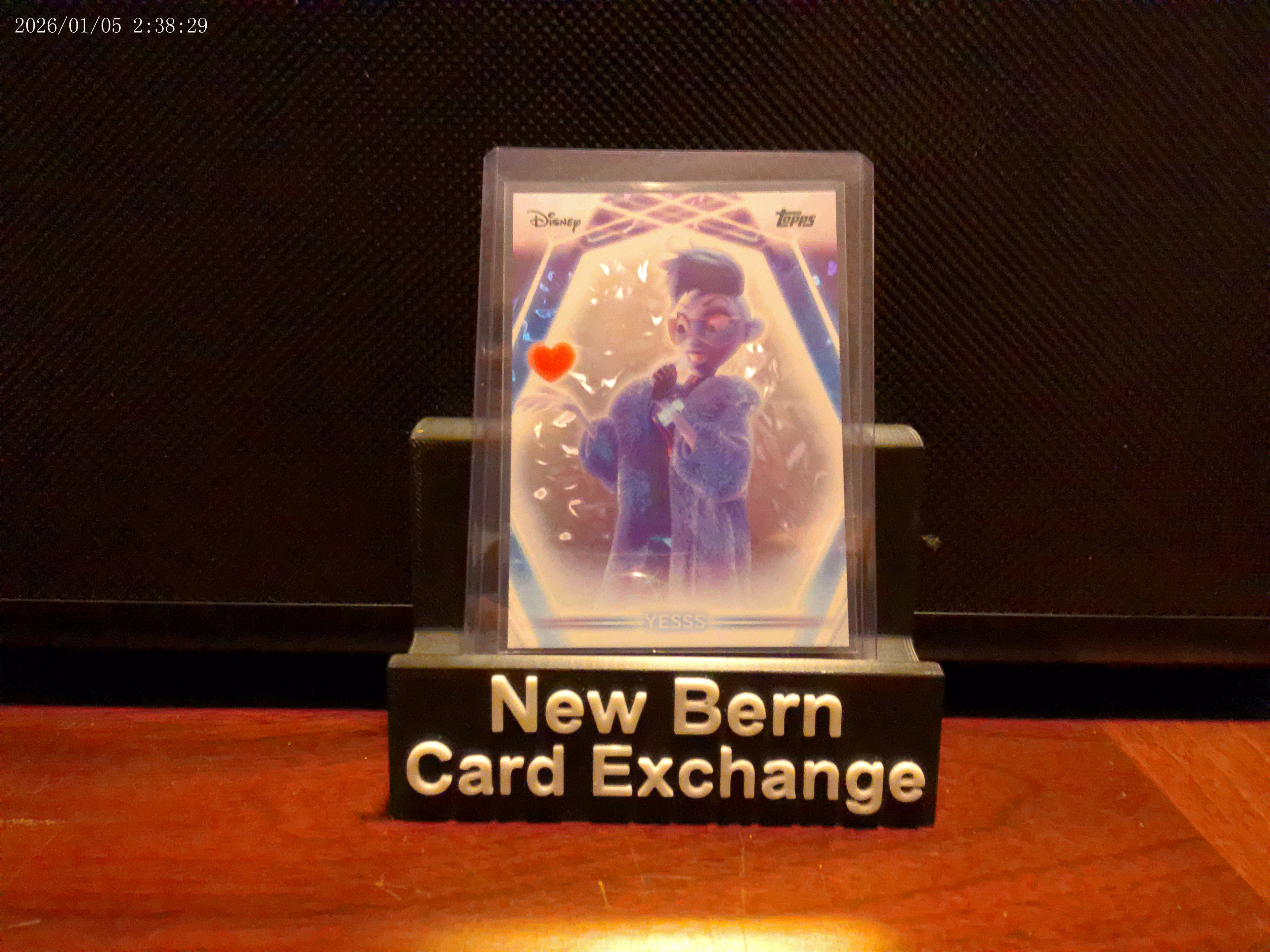 2026 Topps Disney Neon "Yesss" Diamante Foil Refractor