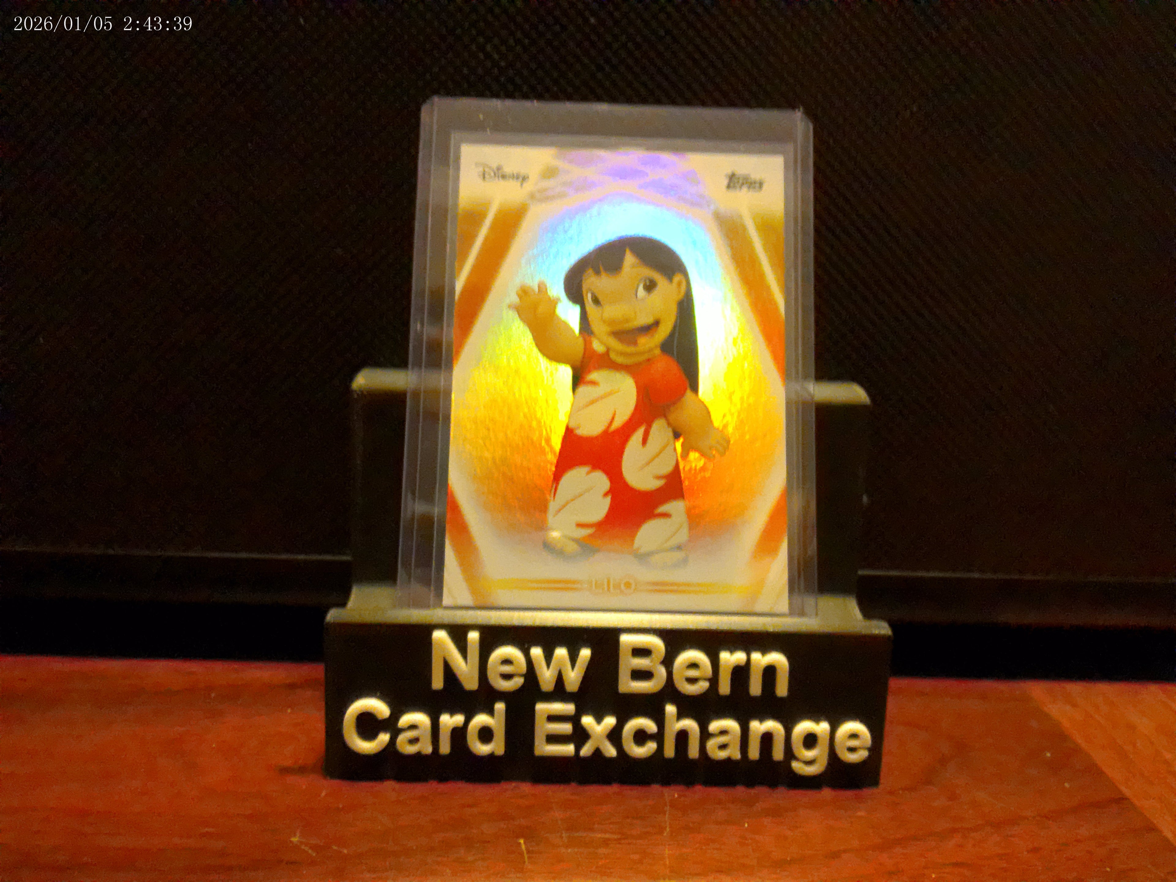 2026 Topps Disney Neon "Lilo" Rainbow Foil Refractor